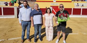Peñaranda rinde homenaje a Ignacio Ramos por sus más de ocho décadas de dedicación a la centenaria plaza de La Florida