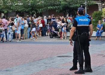 Peñaranda despide sus Ferias y Fiestas con la multitudinaria y tradicional merienda de la carne en la plaza de la Constitución