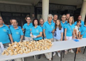 Peñaranda despide sus Ferias y Fiestas con la multitudinaria y tradicional merienda de la carne en la plaza de la Constitución