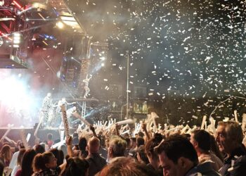 Panorama reafirma su liderazgo indiscutible en las fiestas de Peñaranda y ofrece un multitudinario espectáculo en La Huerta