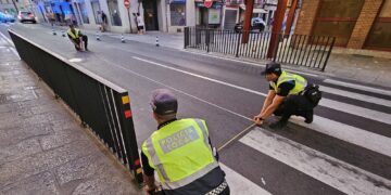 Un deslumbramiento por el sol, principal hipótesis que se baraja en el atropello de Peñaranda con una mujer herida de gravedad