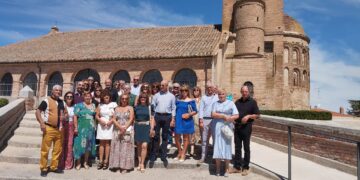 Varias quintas de Aldeaseca de la Frontera se reúnen en una grata jornada de convivencia con misa y comida de hermandad