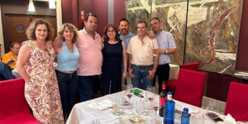 Los quint@s de Cantaracillo nacidos en el año 1969 se juntan para disfrutar de una comida de confraternidad en Las Cabañas