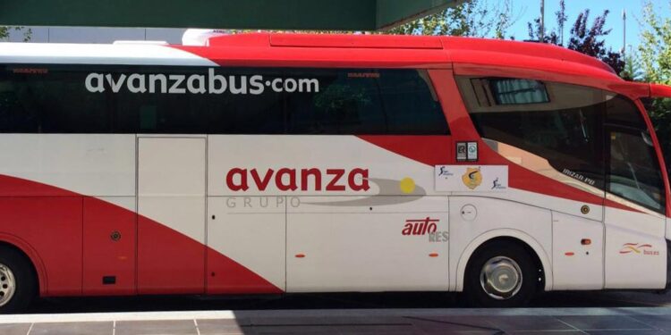 El PP de Peñaranda denuncia que la localidad se queda sin conexión con Madrid por autobús y recoge la inquietud ciudadana