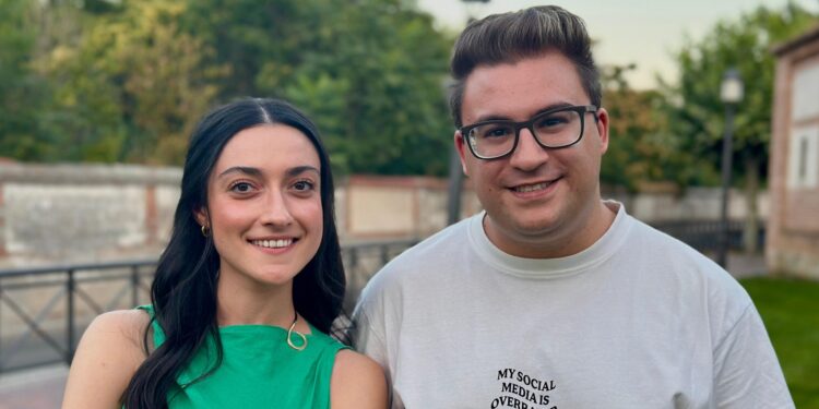 Vera Cotelo Carabias y Óscar Martín Mesonero, los dos jóvenes periodistas que hoy presentarán la gala inaugural en Peñaranda
