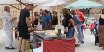 Villoria vive ya un gran ambiente prefestivo con el Mercado Villa Áurea, los juegos tradicionales y la exposición de coches clásicos