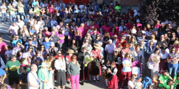 Intensas ovaciones al emotivo pregón de «Cordo» en Villoria y multitudinaria ofrenda floral a la patrona, la Virgen de la Vega