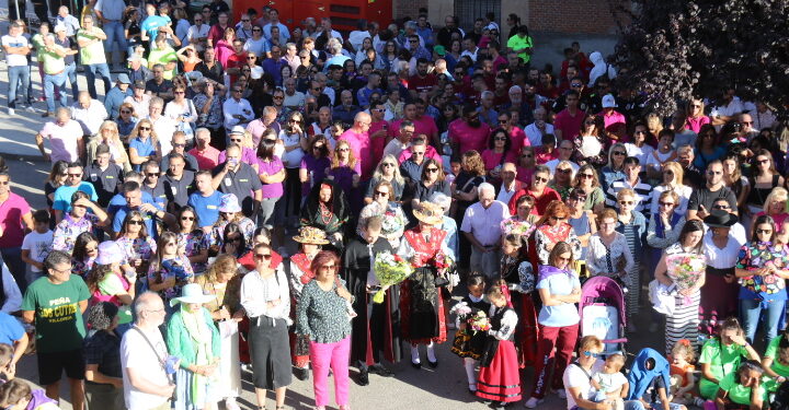 Intensas ovaciones al emotivo pregón de «Cordo» en Villoria y multitudinaria ofrenda floral a la patrona, la Virgen de la Vega