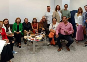 Alcaldes y alcaldesas de las comarcas de Peñaranda y Las Villas disfrutan en armonía de la celebración del Día de la Provincia