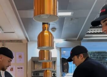 Álex Marcos Torres da un nuevo salto en su formación como chef: del Basque Culinary a sus prácticas en DiverXO con Dabiz Muñoz