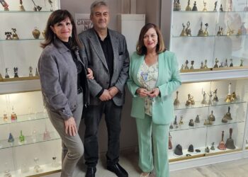 La Casa del Arte de Peñaranda suma a sus fondos la colección de campanillas de Emilio Moreno con más de un millar de piezas