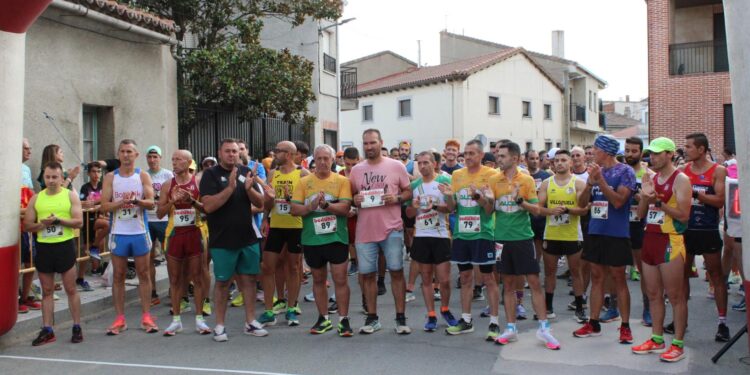 Juan San José y Marina Sánchez ganan en Villoria la IX edición de la Carrera de la Vega que recauda donativos para Pyfano