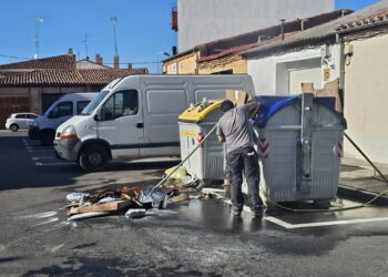 Arden dos contenedores en Peñaranda en una misma tarde y en la misma zona y con los Bomberos interviniendo en Tarazona