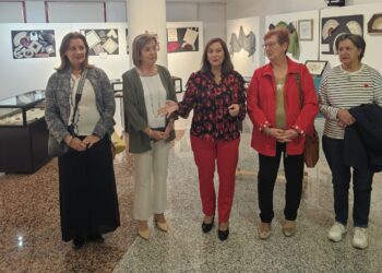Peñaranda muestra las labores de sus encajeras en una exposición que puede visitarse en el CDS hasta el 5 de octubre