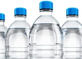 Villoruela sueña ya con su árbol de Navidad y pide botellas de agua de todos los tamaños y restos de goma eva para crearlo