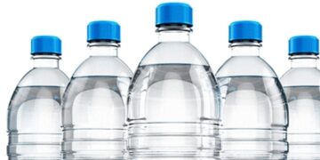 Villoruela sueña ya con su árbol de Navidad y pide botellas de agua de todos los tamaños y restos de goma eva para crearlo