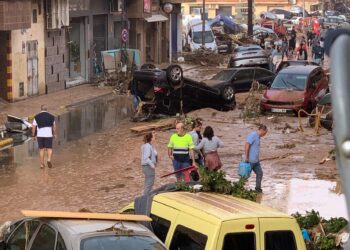 Cristina Manzano, peñarandina en Paiporta: «Necesitamos con urgencia agua y comida, están ya saqueando los supermercados»