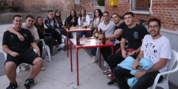 Rágama vive ya sus fiestas del Rosario con el pregón de Ángel María Hernández y una caldereta de morucha en la plaza