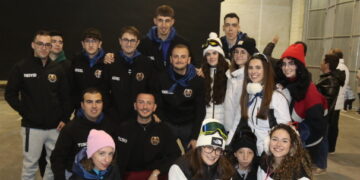 Las peñas ponen la animación y el colorido en Arabayona de Mógica en la víspera de la multitudinaria romería de Hornillos