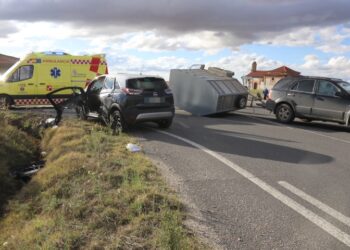 El presidente de las cofradías de Peñaranda resulta herido en un aparatoso accidente en la travesía de Ventosa del Río Almar