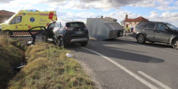 El presidente de las cofradías de Peñaranda resulta herido en un aparatoso accidente en la travesía de Ventosa del Río Almar