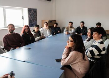 Juventudes Socialistas analiza en Huerta la problemática del empleo, vivienda y emprendimiento femenino en el medio rural