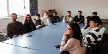 Juventudes Socialistas analiza en Huerta la problemática del empleo, vivienda y emprendimiento femenino en el medio rural