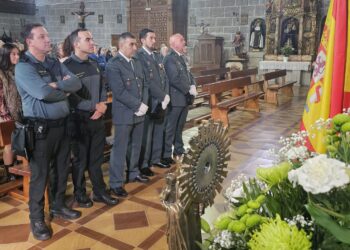 Macotera acompaña a la Benemérita en la fiesta de su patrona con misa en la iglesia parroquial y un ágape junto a los agentes