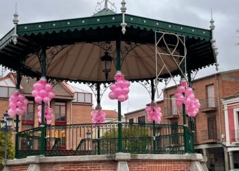 Día Mundial Contra el Cáncer de Mama: Peñaranda «en rosa» para solidarizarse con las personas que luchan por superarlo