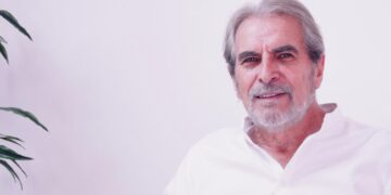 El macoterano Antonio Blázquez presenta el día 25 en Salamanca «El lado opaco del espejo» creada por diez autores diferentes