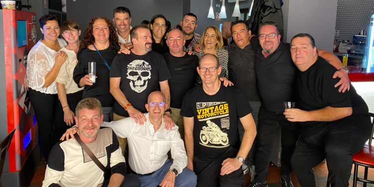 Reencuentro de la histórica peña Biggers en Peñaranda celebrando, de nuevo, una amistad que perdura desde el año 1992