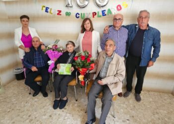 Teresa Marcos Hernández celebra sus 100 años de vida junto a su familia en la residencia del Sagrado Corazón en Peñaranda