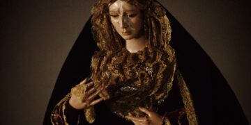 La Virgen de la Esperanza, tercera imagen mariana que ya viste de luto en Peñaranda con motivo del mes dedicado a los difuntos