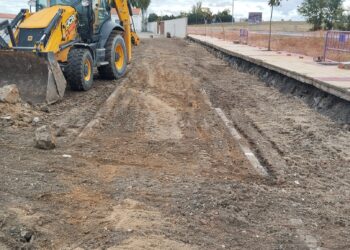 Un error en las obras del polideportivo de Peñaranda deja sin zona para salto de longitud a los alumnos del club de atletismo