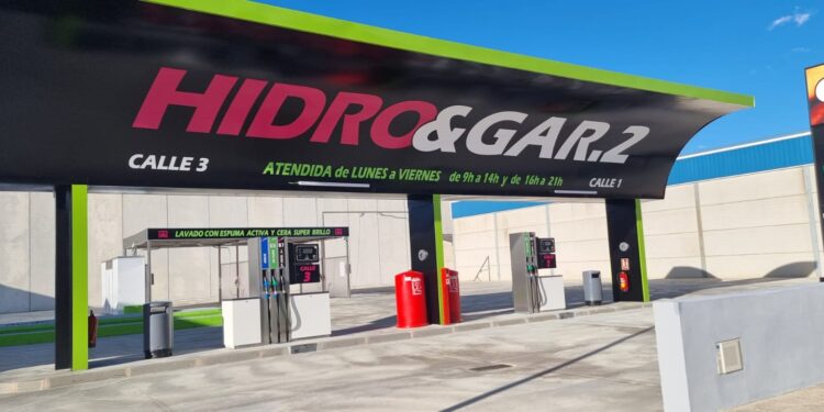Nueva gasolinera HIDRO&GAR.2 en el polígono industrial El Inestal de Peñaranda: el mejor combustible y con los mejores precios