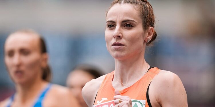 Luz verde definitiva para que el polideportivo municipal al aire libre de Peñaranda lleve el nombre de la atleta Lorena Martín