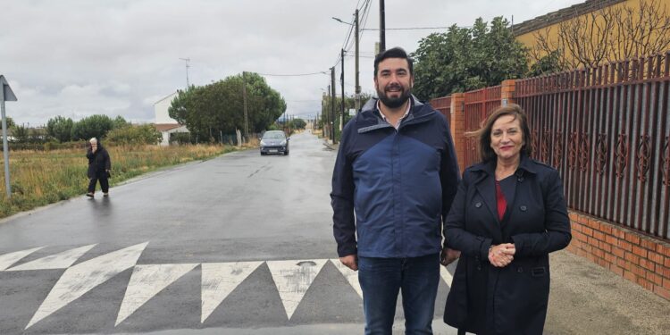 Peñaranda ilumina el Camino de las Verónicas con 22 nuevas luminarias tipo led y una inversión municipal de 24.000 euros