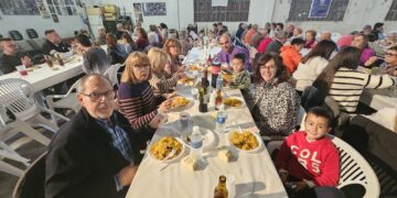 La cofradía peñarandina de los Nazarenos reúne a 250 personas en su comida de hermandad a beneficio de paso del Medinaceli