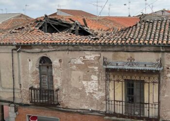 La alcaldesa de Peñaranda anuncia en el pleno que las obras del Palacio de los Condes comenzará en la semana del 14 de octubre