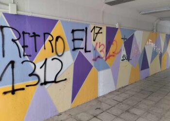 Los vándalos dejan nuevamente su rastro en Peñaranda con más pintadas en el recién reformado paso inferior de la vía del tren