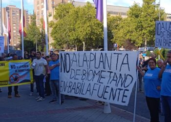 Vecinos de Babilafuente llevan a Valladolid sus protestas contra la futura planta de biogás que quiere instalarse en la localidad