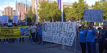 Vecinos de Babilafuente llevan a Valladolid sus protestas contra la futura planta de biogás que quiere instalarse en la localidad