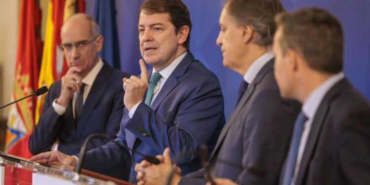 Mañueco impulsa un protocolo para seguir la transformación de Salamanca y su entorno como motor económico y de empleo