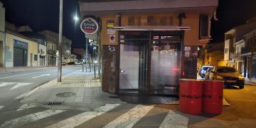 Consternación en Peñaranda por el fallecimiento de un joven tras sufrir un atragantamiento en un bar situado en la calle del Carmen
