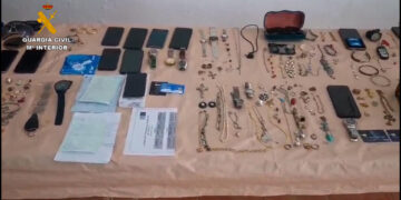 La Guardia Civil desmantela una organización que robaba en Salamanca usando llaves y documentación sustraídas en coches