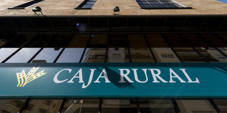 Caja Rural de Salamanca dona 150.000 euros a los afectados por la DANA y activa medidas en ayuda de socios y clientes