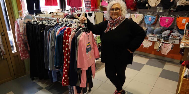 Ana Tiedra: «Cuando abrí la tienda, iba con la riñonera como en el mercadillo porque no tenía ni caja registradora para el dinero»