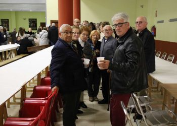 Palaciosrubios honra a San Andrés con misa, procesión, convite, paella popular, bingo, discomóvil y mucha diversión vecinal