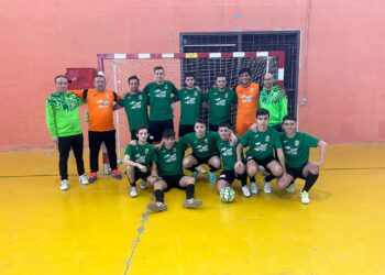 Cantalpino hace realidad el sueño de contar de nuevo con un equipo de fútbol sala que ha debutado hoy en el pabellón de la villa