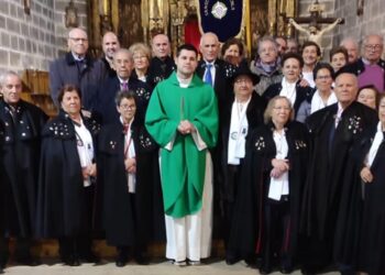 Los capistas de Santiago de la Puebla, fieles a la tradición honran a su patrón, San Martín de Tours en una jornada festiva